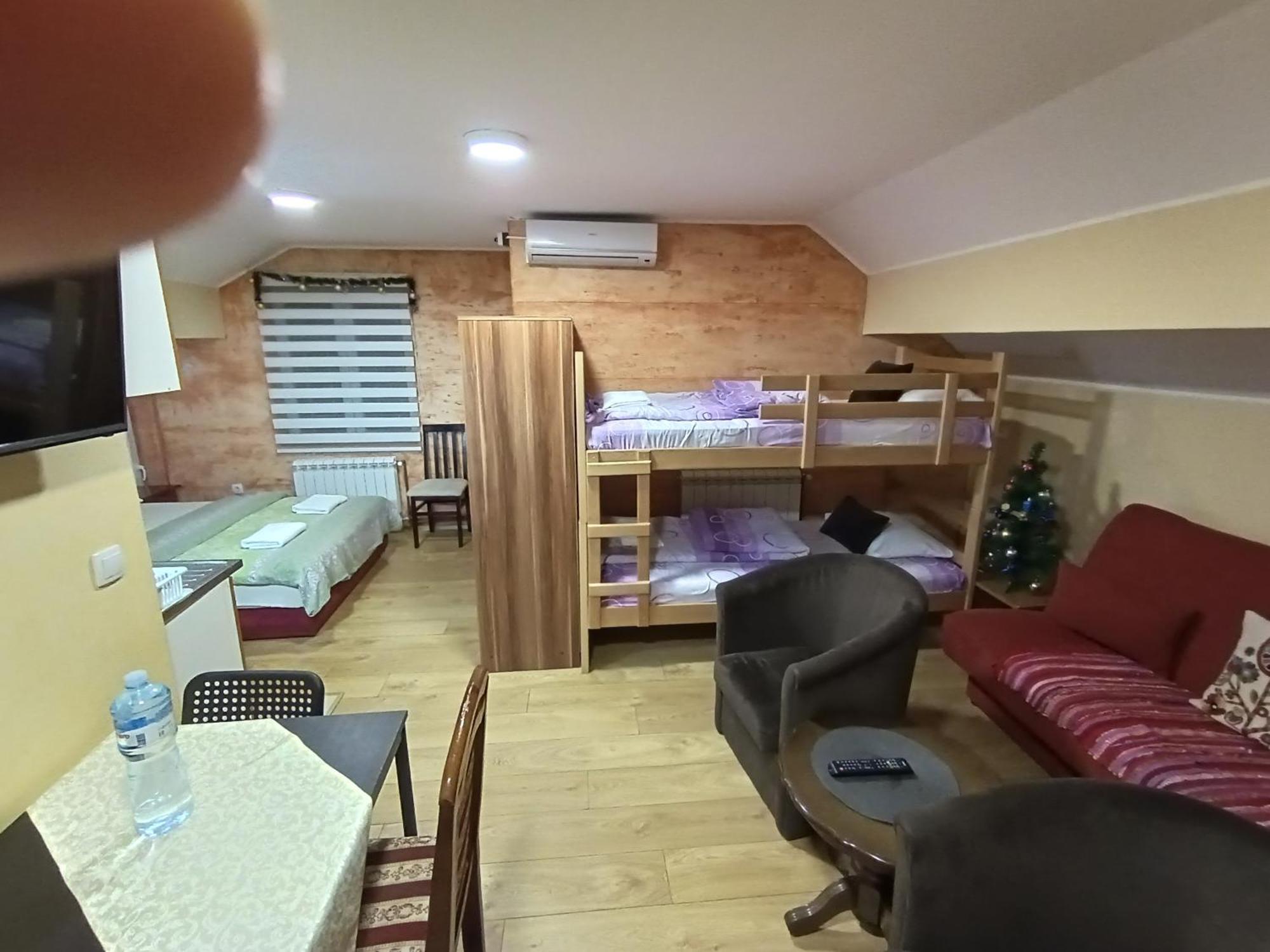 Apartments & Rooms -Mdl Lazic 贝尔格莱德 外观 照片