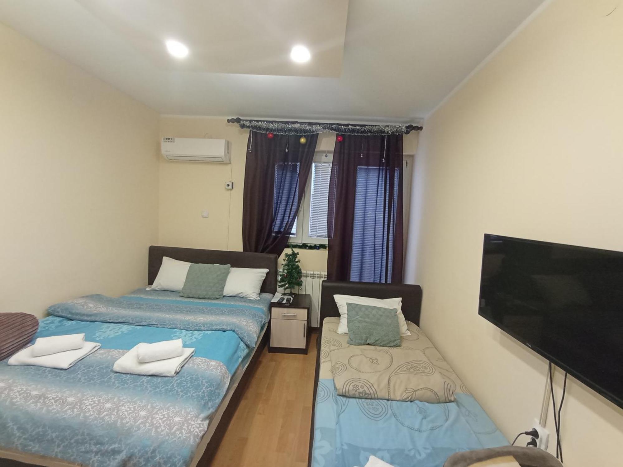 Apartments & Rooms -Mdl Lazic 贝尔格莱德 外观 照片