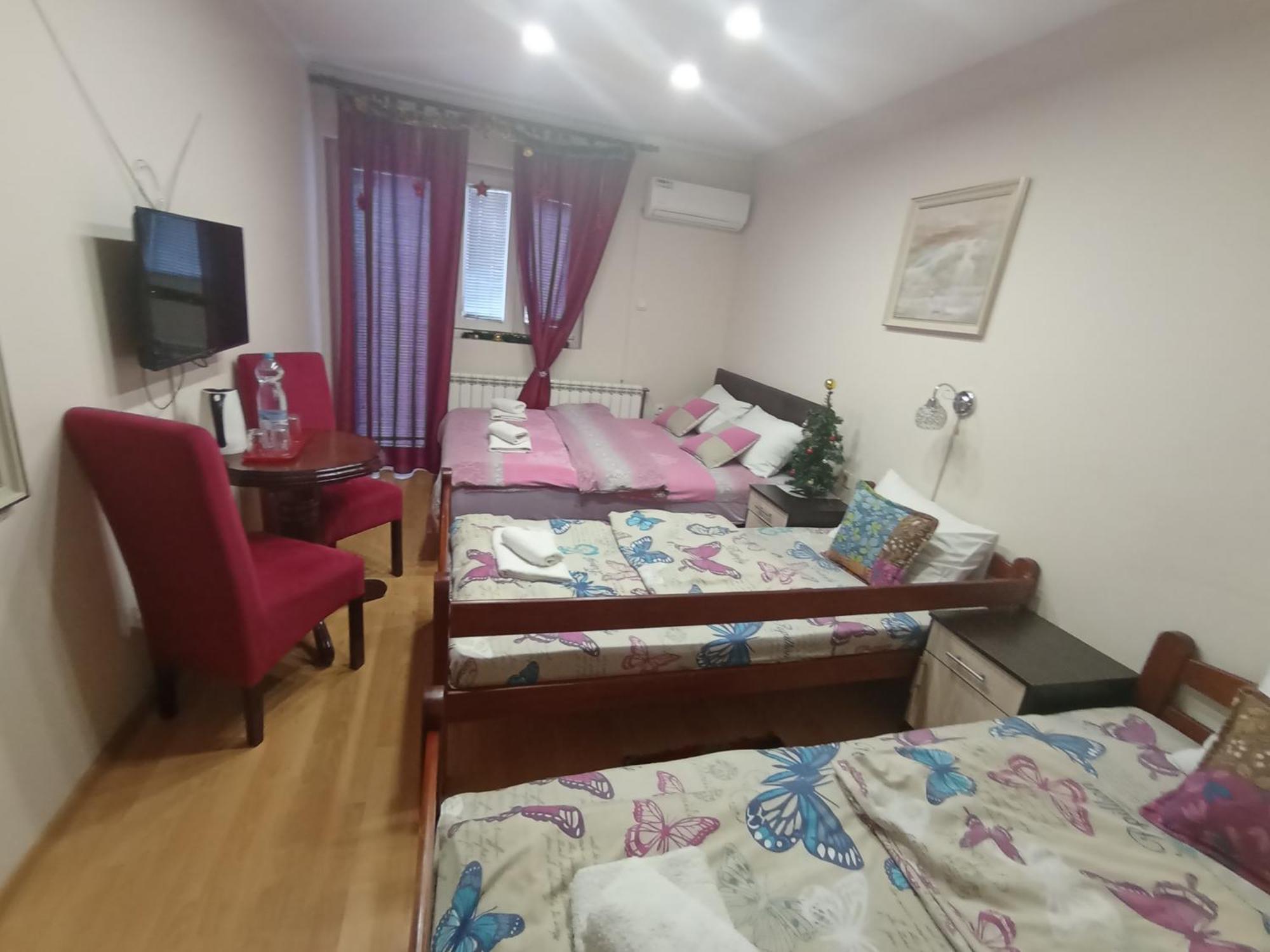 Apartments & Rooms -Mdl Lazic 贝尔格莱德 外观 照片